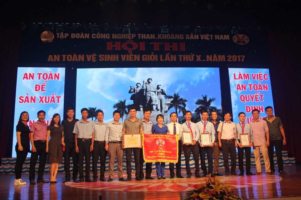 thợ xây dựng mỏ làm gì