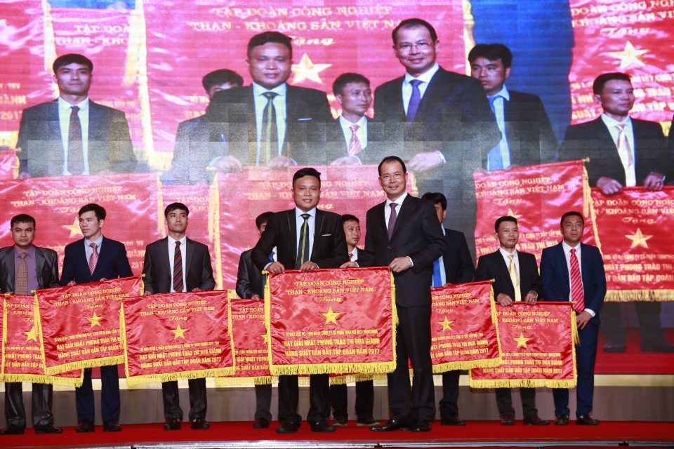 sức khỏe học nghề mỏ