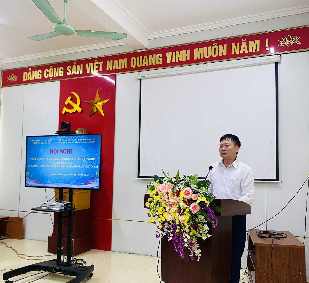 Than Núi Béo gặp 19 trưởng thôn xã Quảng La để xúc tiến tuyển sinh nghề mỏ năm 2025